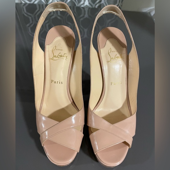 CHRISTIAN LOUBOUTIN SIZE 39, NUDE PATENT, SLING BACK - Picture 5 of 10